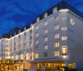 Aussenansicht vom Hotel Sheraton Grand Salzburg